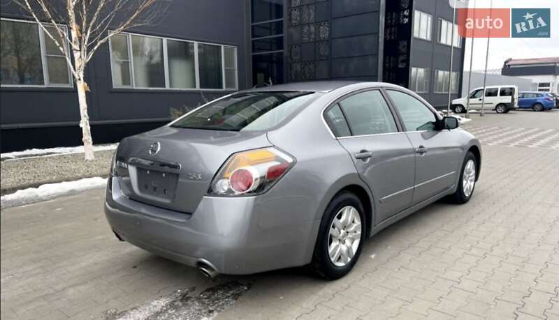 Седан Nissan Altima 2009 в Білій Церкві