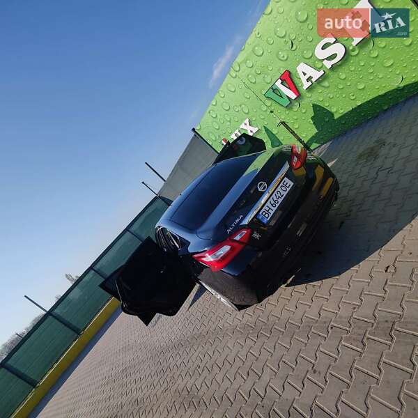 Седан Nissan Altima 2016 в Одессе