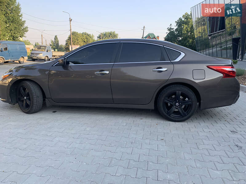 Nissan Altima 2016