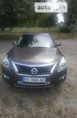 Седан Nissan Altima 2015 в Дніпрі