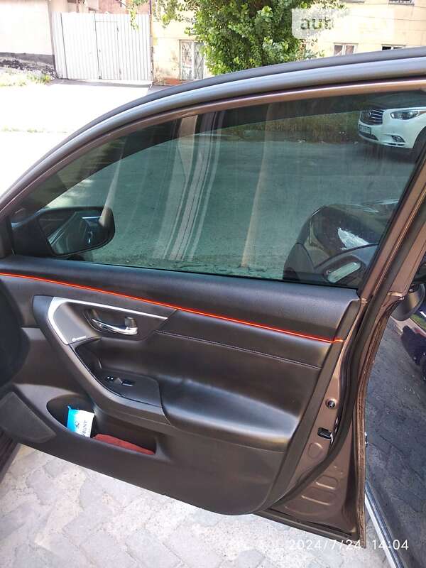 Седан Nissan Altima 2015 в Дніпрі