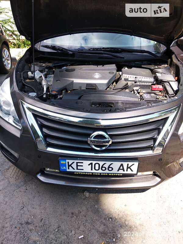 Седан Nissan Altima 2015 в Дніпрі