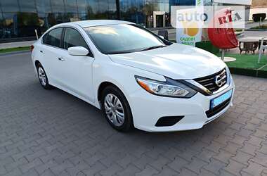 Седан Nissan Altima 2016 в Одессе