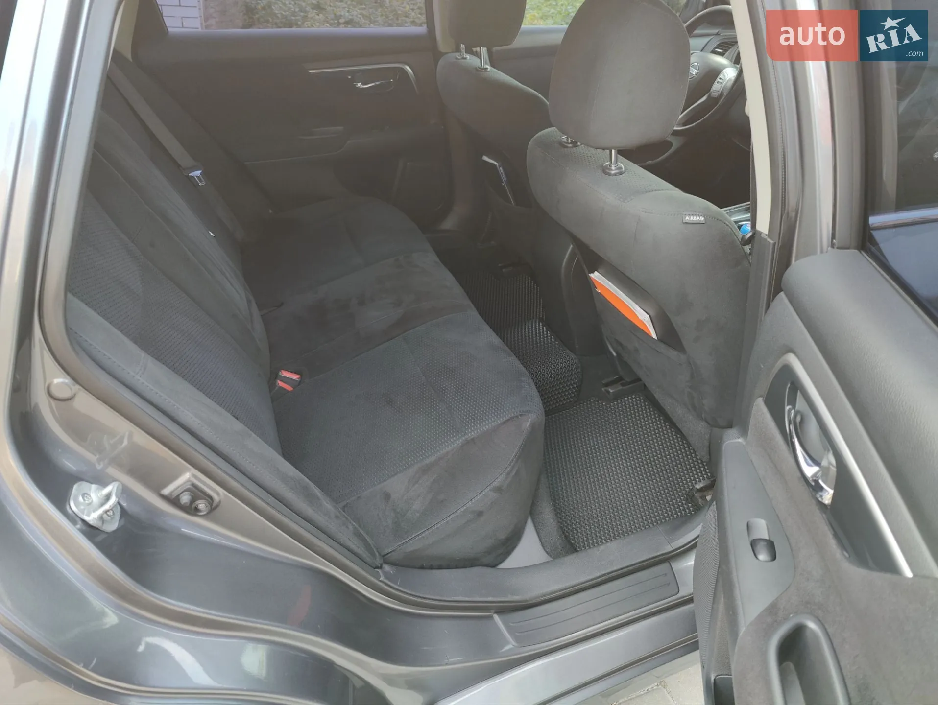 2015 Nissan Altima - мініатюра 11