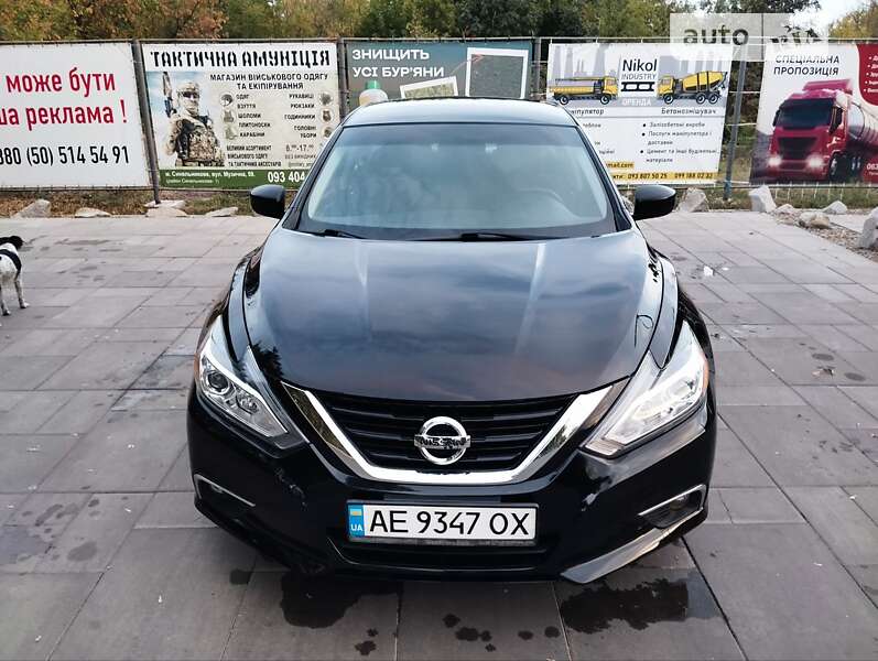 Седан Nissan Altima 2015 в Днепре