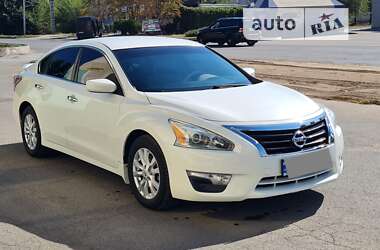 Седан Nissan Altima 2014 в Березнеговатом