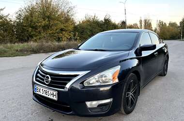 Седан Nissan Altima 2014 в Хмельницькому