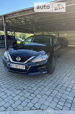 Седан Nissan Altima 2016 в Одессе