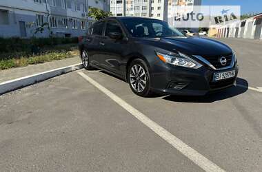 Седан Nissan Altima 2017 в Киеве