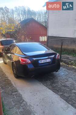 Седан Nissan Altima 2013 в Верхньому Синьовидному