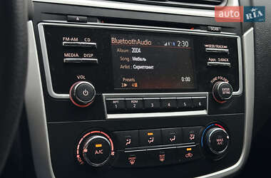 Седан Nissan Altima 2016 в 