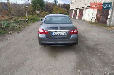 Седан Nissan Altima 2016 в 