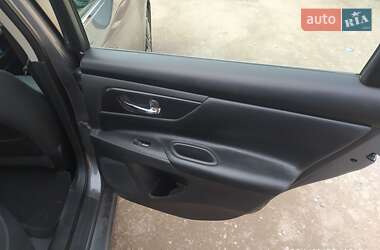 Седан Nissan Altima 2016 в 