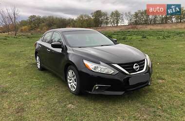 Седан Nissan Altima 2015 в Днепре