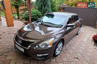 Седан Nissan Altima 2013 в Запоріжжі