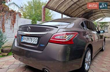 Седан Nissan Altima 2013 в Запоріжжі