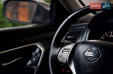 Седан Nissan Altima 2013 в Запоріжжі