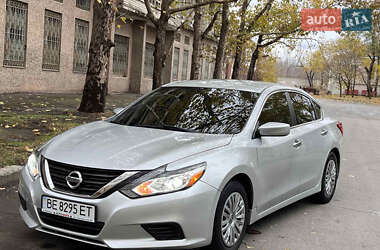 Седан Nissan Altima 2016 в Миколаєві