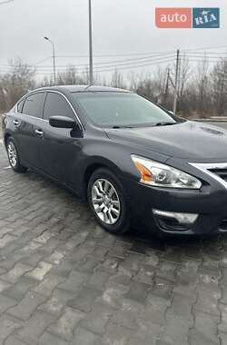 Седан Nissan Altima 2014 в Полтаві