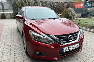 Седан Nissan Altima 2016 в Тернополе