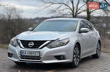 nissan altima 2017 в Кропивницький (Кіровоград) від професійного продавця Вадим Кравелидзе