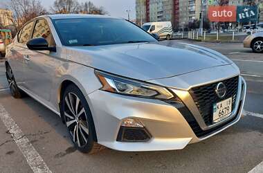 Седан Nissan Altima 2019 в Києві