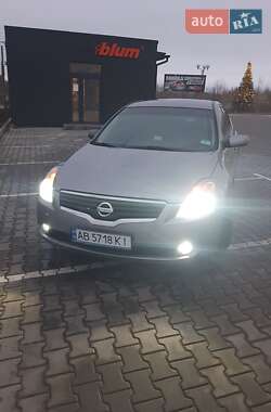 Седан Nissan Altima 2007 в Виннице