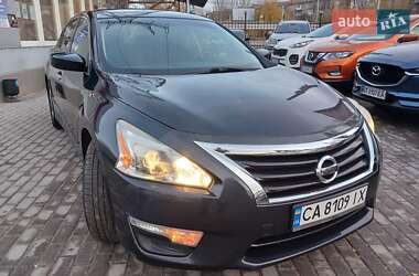 Седан Nissan Altima 2015 в Николаеве