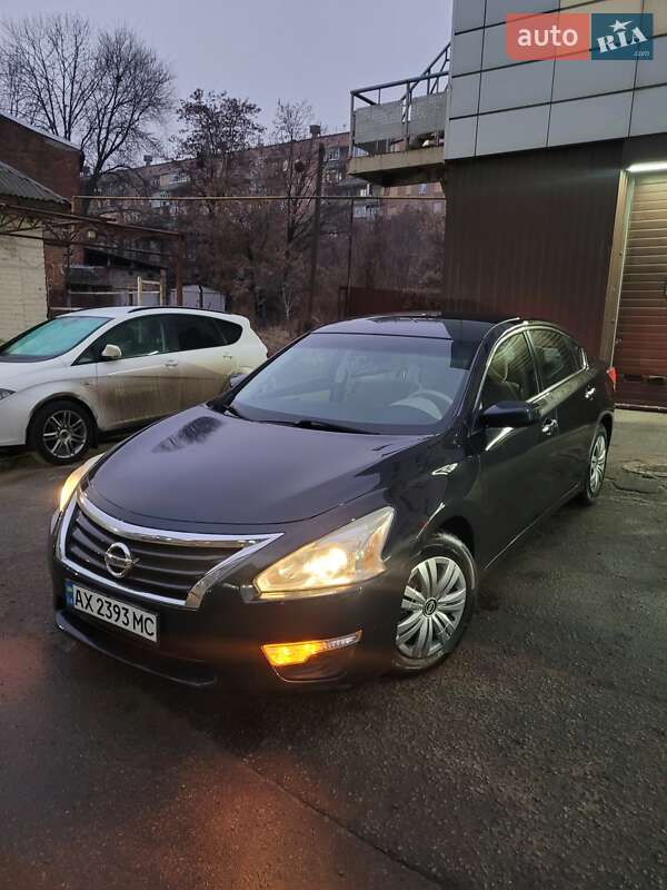 Nissan Altima 2015