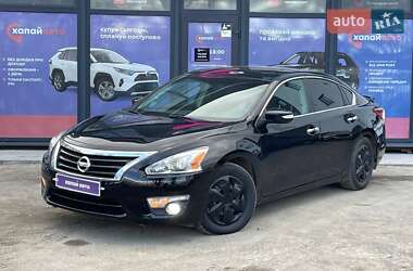 Седан Nissan Altima 2012 в Виннице