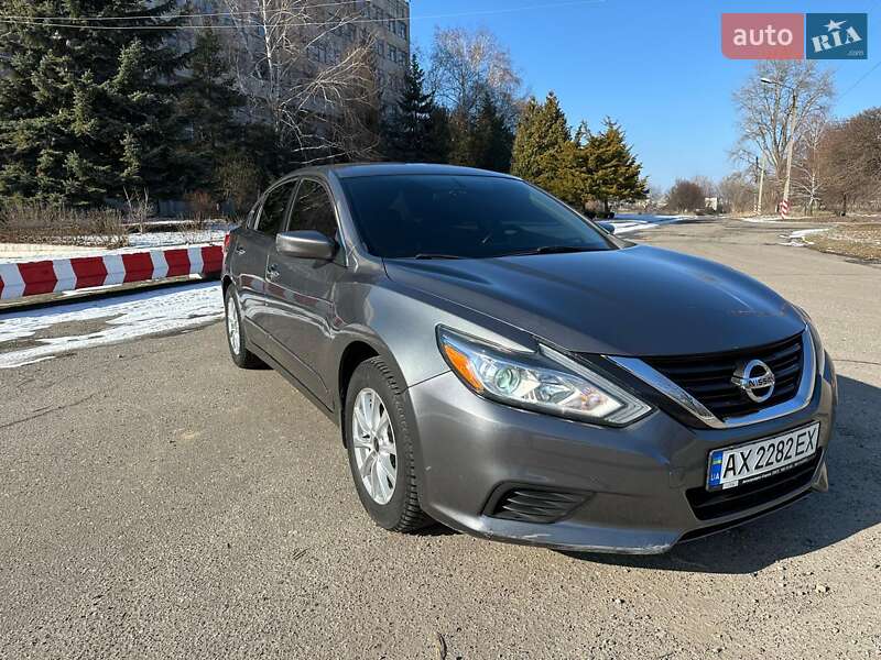 Седан Nissan Altima 2017 в Харькове
