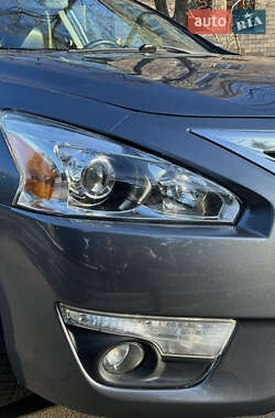 Седан Nissan Altima 2014 в 