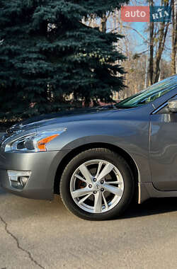 Седан Nissan Altima 2014 в 