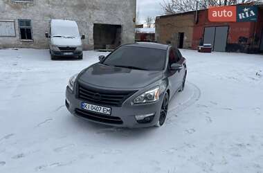 Седан Nissan Altima 2014 в Василькове