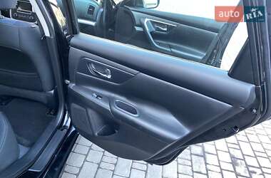 Седан Nissan Altima 2015 в 