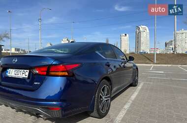 Седан Nissan Altima 2018 в 