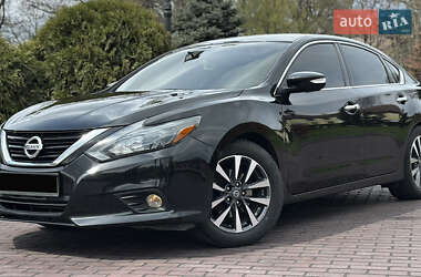Седан Nissan Altima 2017 в 