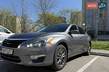 Nissan Altima 2015