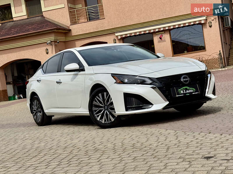 Седан Nissan Altima 2024 в Мукачево