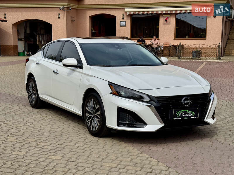 Седан Nissan Altima 2024 в Мукачево