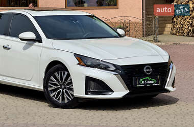 Седан Nissan Altima 2024 в 