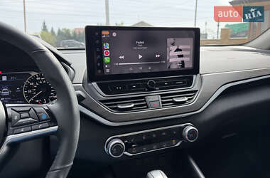 Седан Nissan Altima 2024 в 