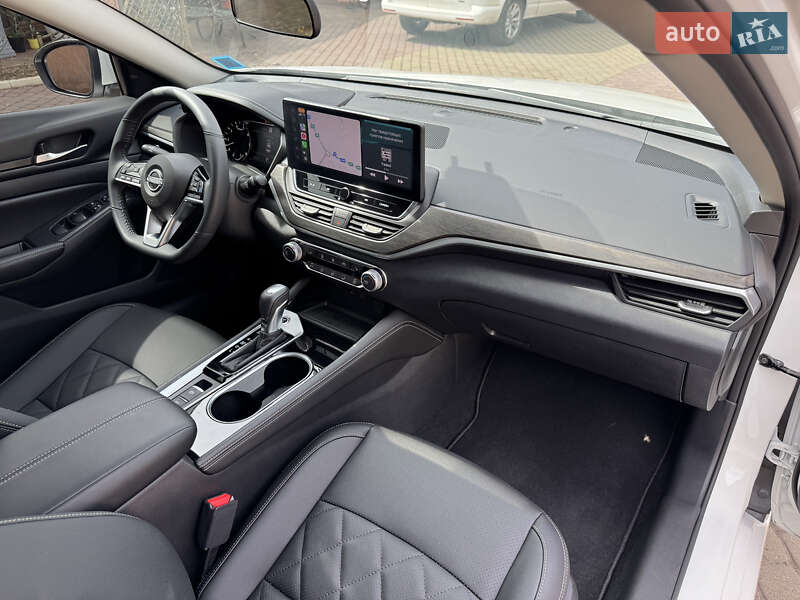 Седан Nissan Altima 2024 в Мукачево