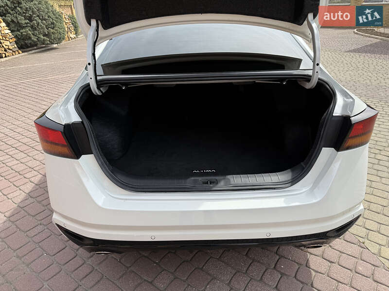 Седан Nissan Altima 2024 в Мукачево
