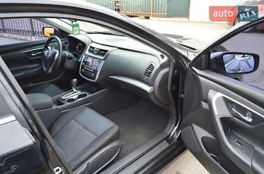 Седан Nissan Altima 2015 в 