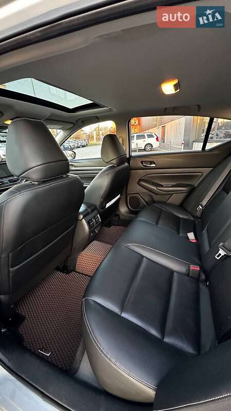 Седан Nissan Altima 2018 в Киеве