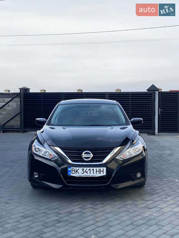 Седан Nissan Altima 2016 в Сарнах фото 2 Седан Nissan Altima 2016 в Сарнах