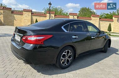 Седан Nissan Altima 2017 в 