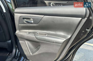 Седан Nissan Altima 2017 в 