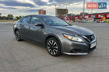 Седан Nissan Altima 2017 в 